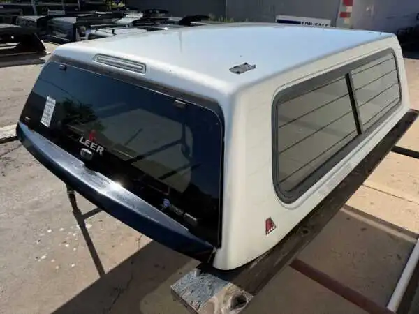 Leer 100XR Topper – Chevrolet Silverado 1500