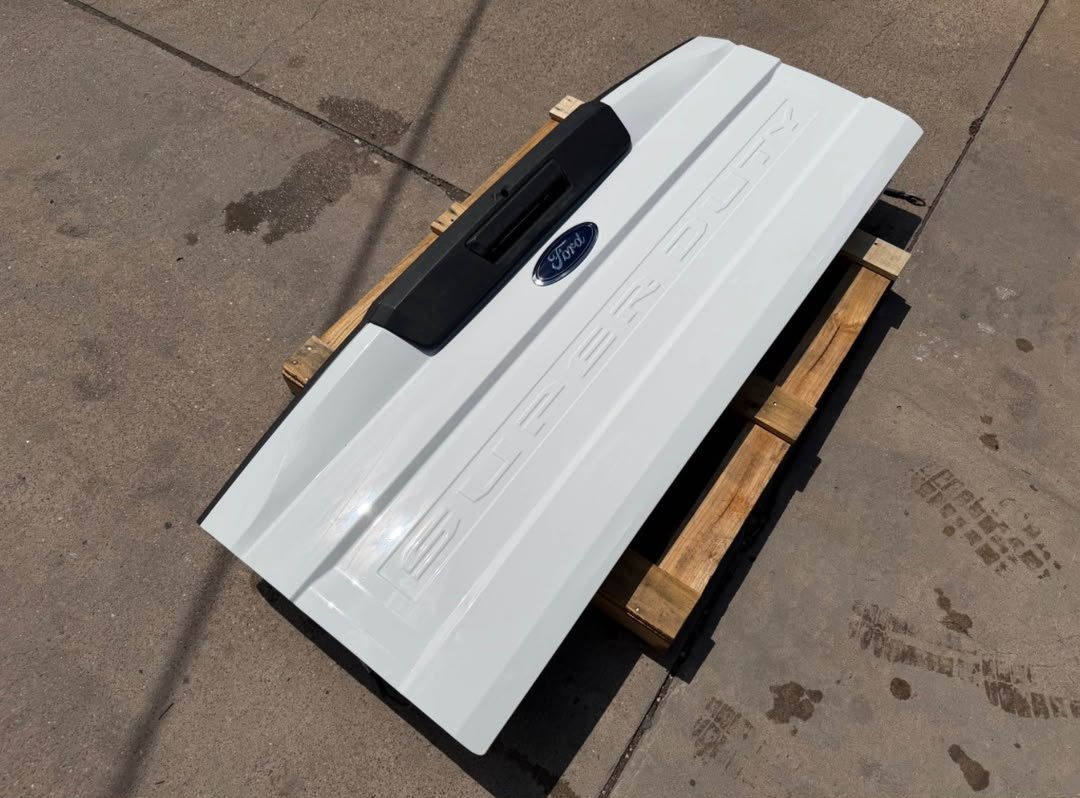 2020-2022 Ford f250 f350 White Tailgate