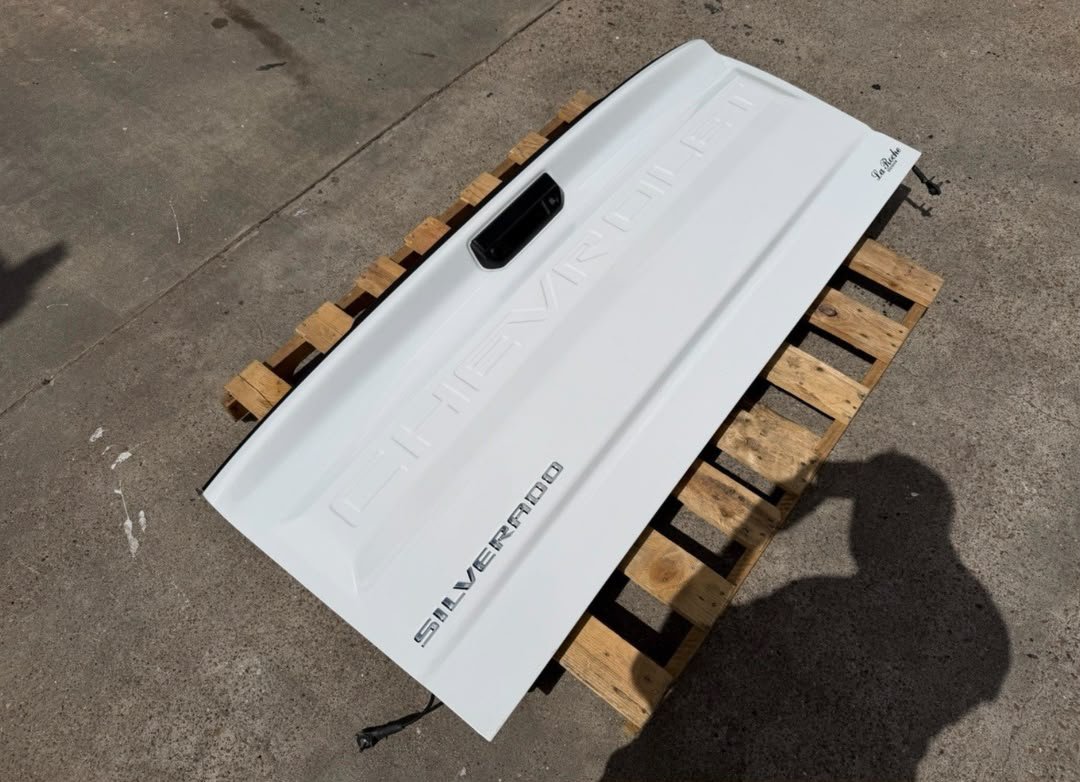 2020-2026 Silverado 1500 White Tailgate